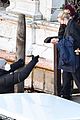 dakota-fanning-explores-venice-with-friends