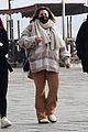 dakota-fanning-explores-venice-with-friends