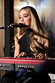 sabrina-samsung