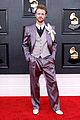 billie-grammys-carpet