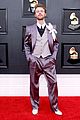 billie-grammys-carpet