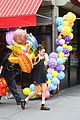 hadid-balloons