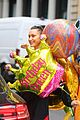 hadid-balloons