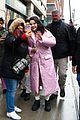 selena-pink