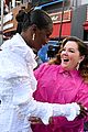 halle-hug